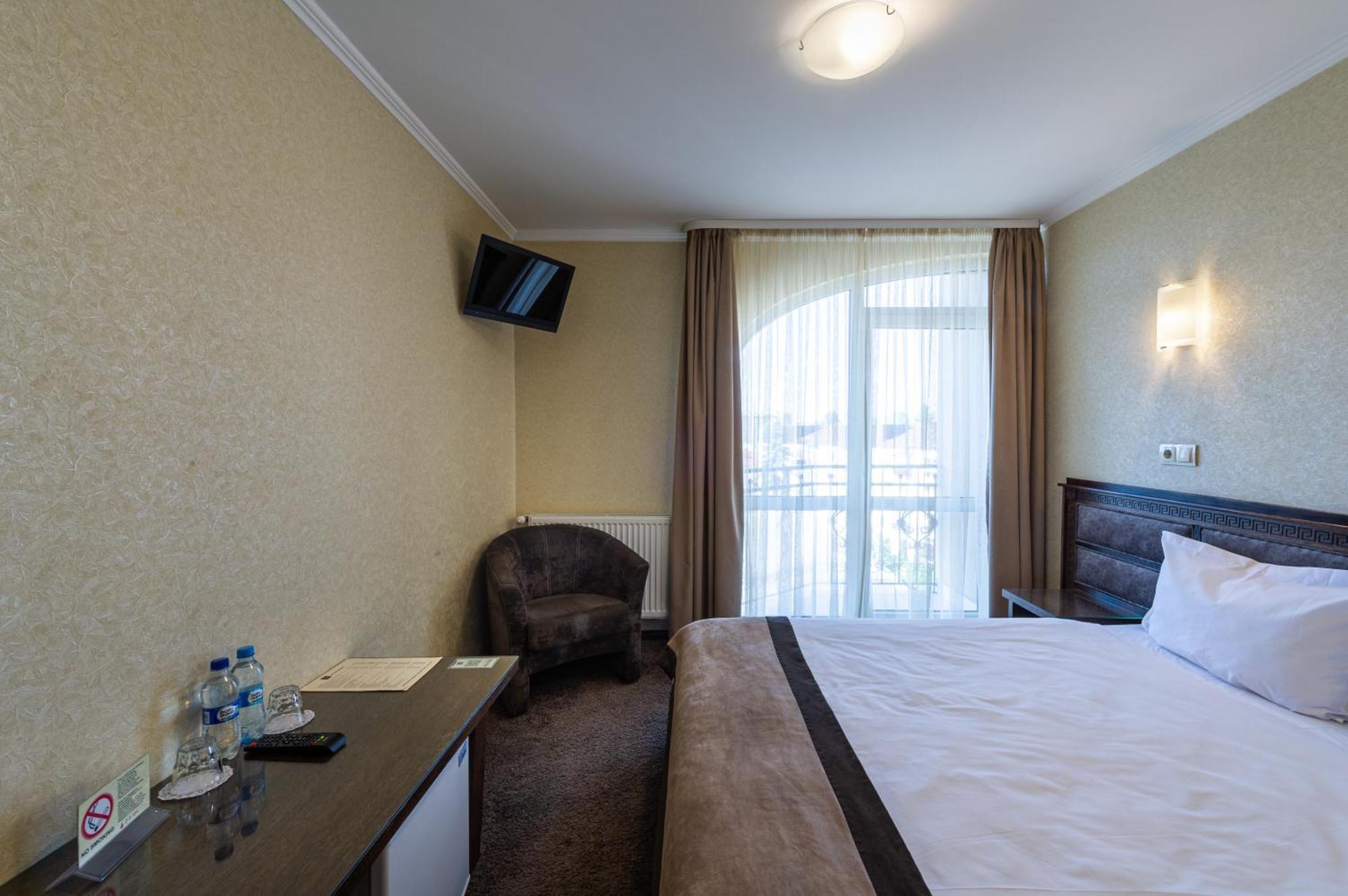 Avalon Palace Ternopil Exterior foto