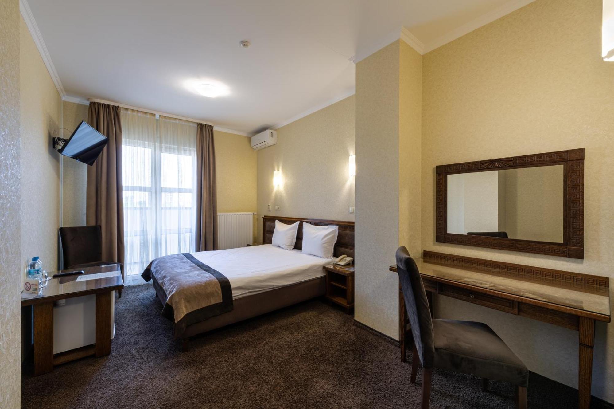 Avalon Palace Ternopil Exterior foto